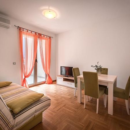 Apartments Montreal บุดวา ภายนอก รูปภาพ