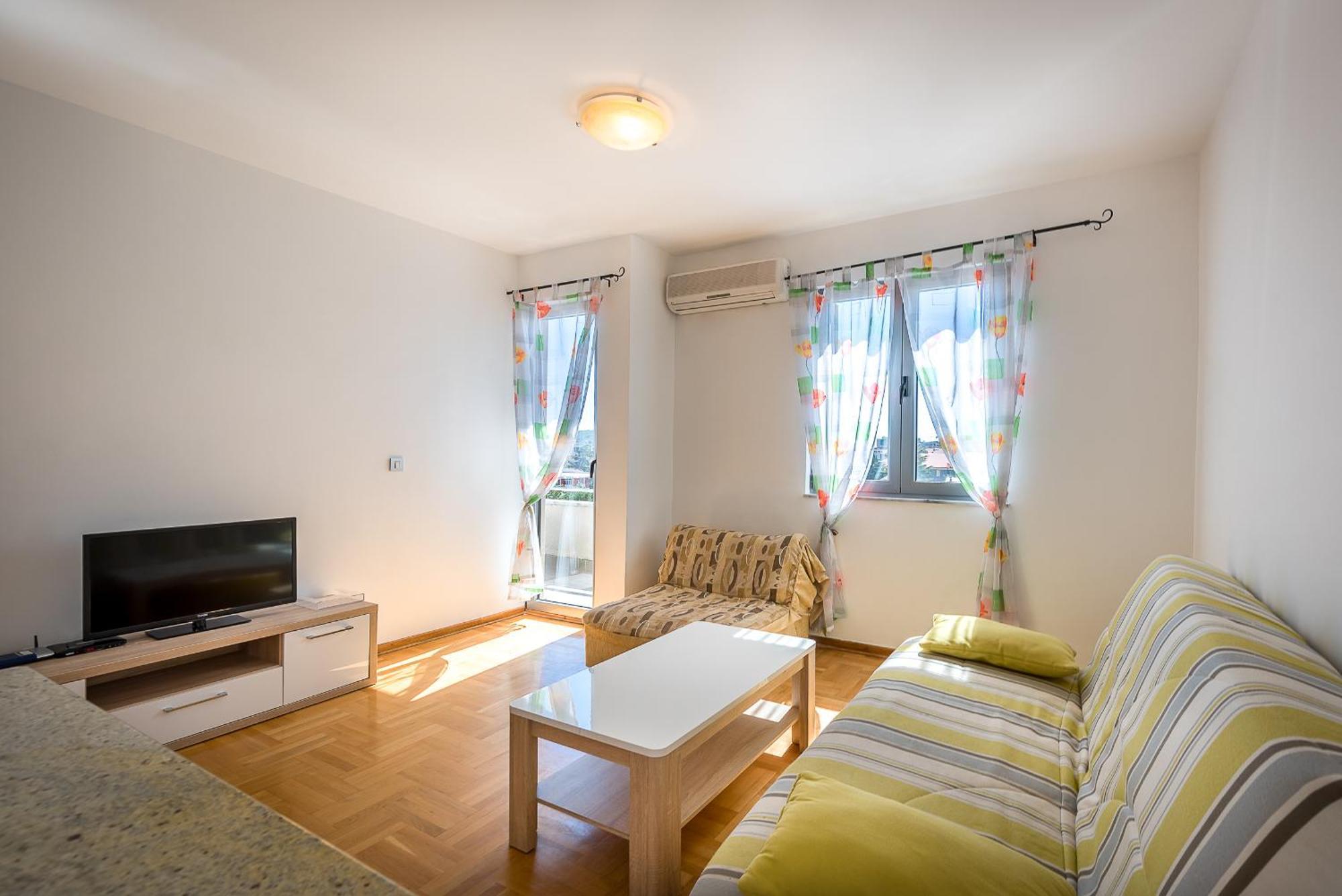 Apartments Montreal บุดวา ภายนอก รูปภาพ
