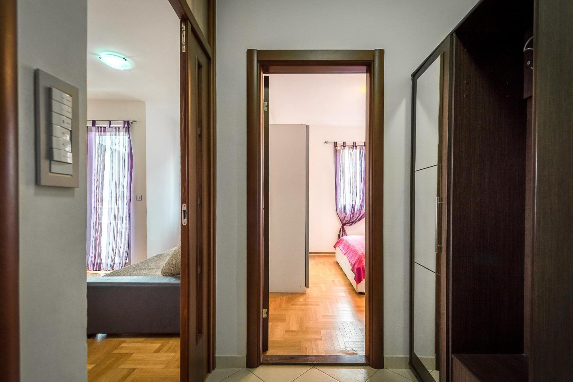 Apartments Montreal บุดวา ภายนอก รูปภาพ
