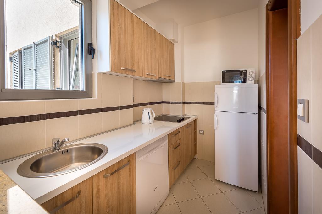 Apartments Montreal บุดวา ภายนอก รูปภาพ