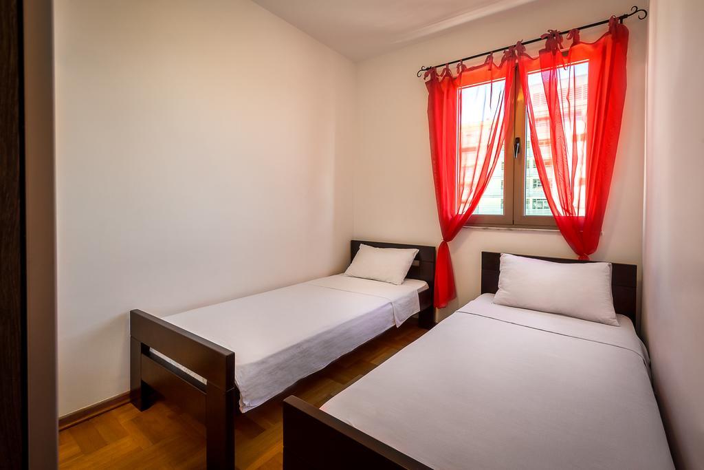 Apartments Montreal บุดวา ภายนอก รูปภาพ