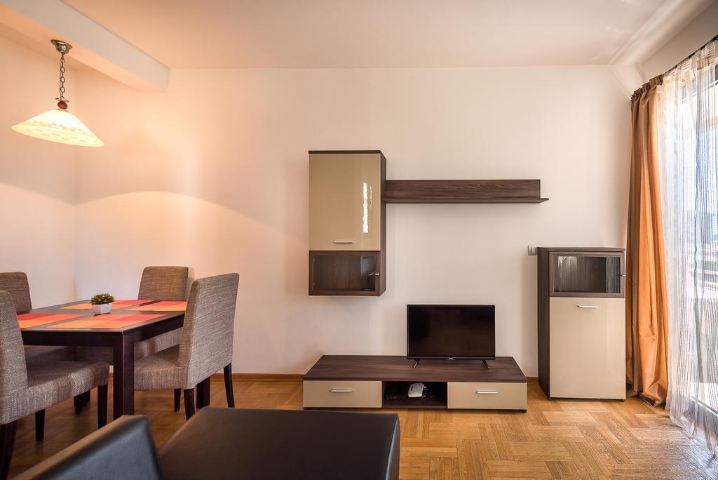 Apartments Montreal บุดวา ภายนอก รูปภาพ